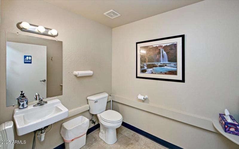 Unit C bathroom