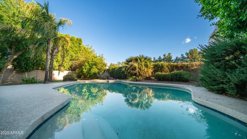 1951 W Bartlett Ct Exterior Photos-7