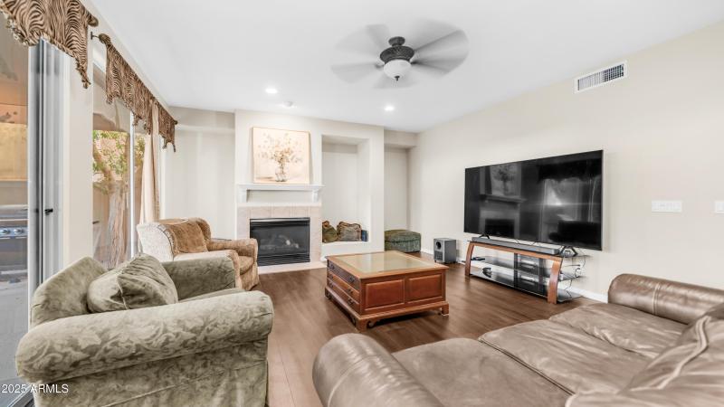 1951 W Bartlett Ct (8)