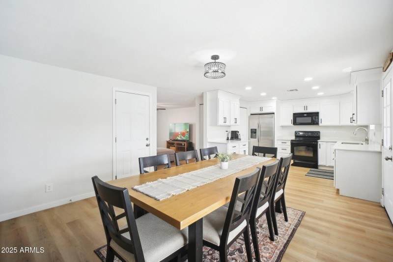 10-web-or-mls-W Karen Lee Ln-010
