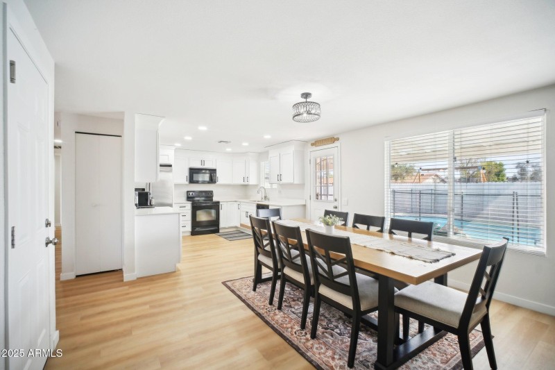 11-web-or-mls-W Karen Lee Ln-011