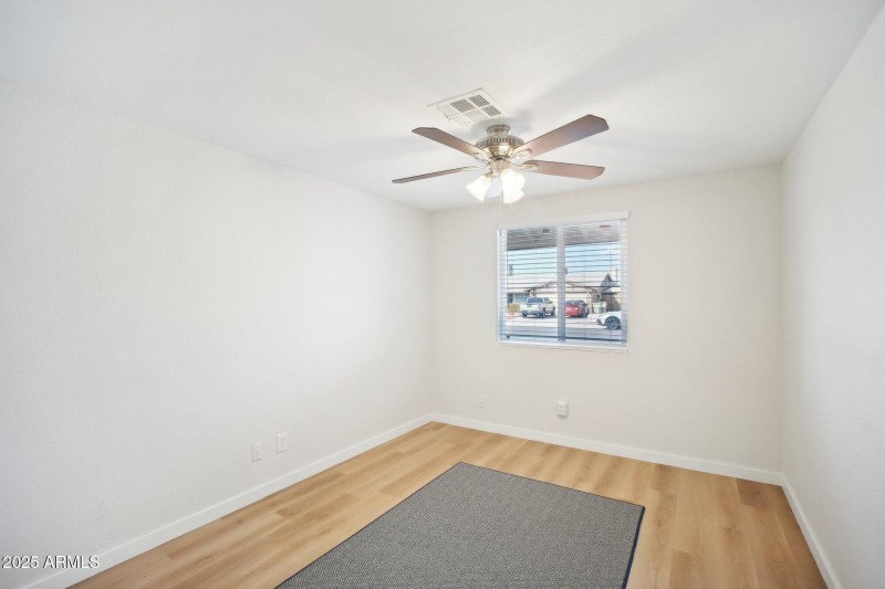 17-web-or-mls-W Karen Lee Ln-017