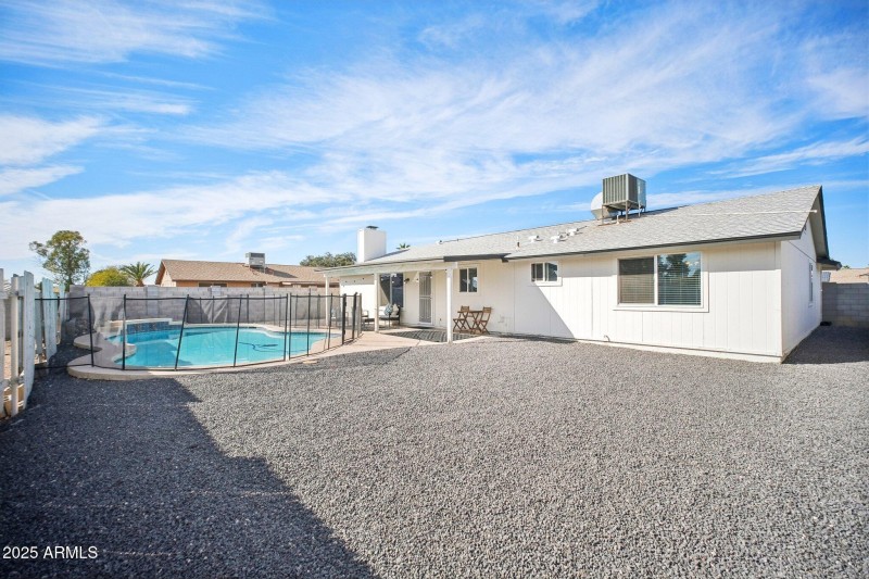 26-web-or-mls-W Karen Lee Ln-026