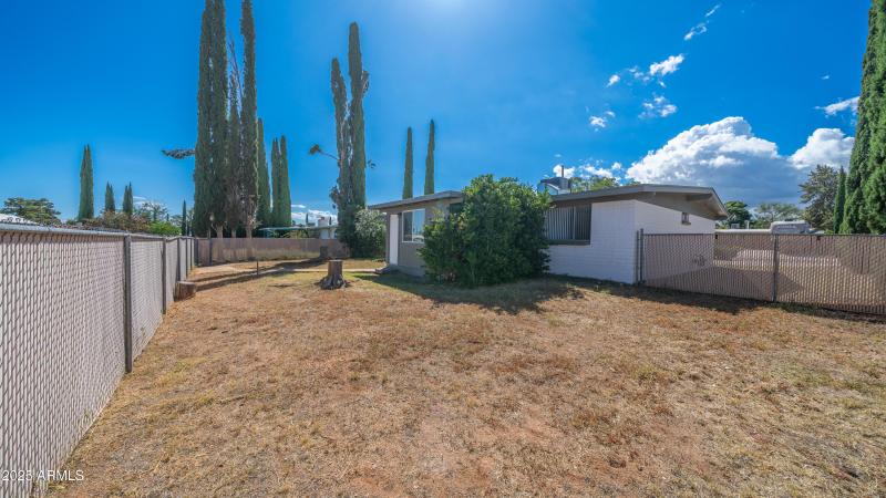 Exterior - 1517 Cushman Dr-8