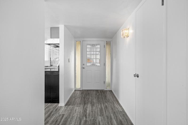 Interior - 1517 Cushman Dr-1