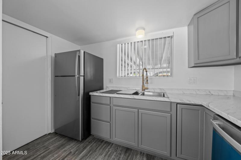 Interior - 1517 Cushman Dr-6