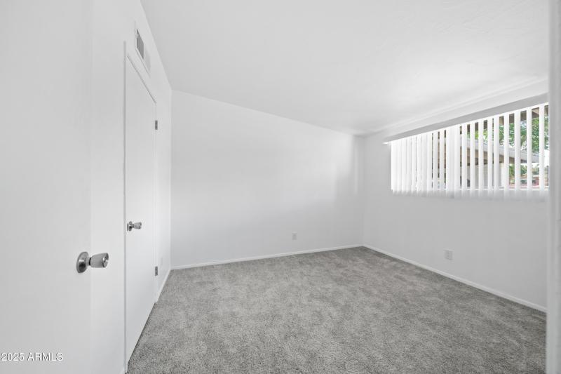 Interior - 1517 Cushman Dr-14