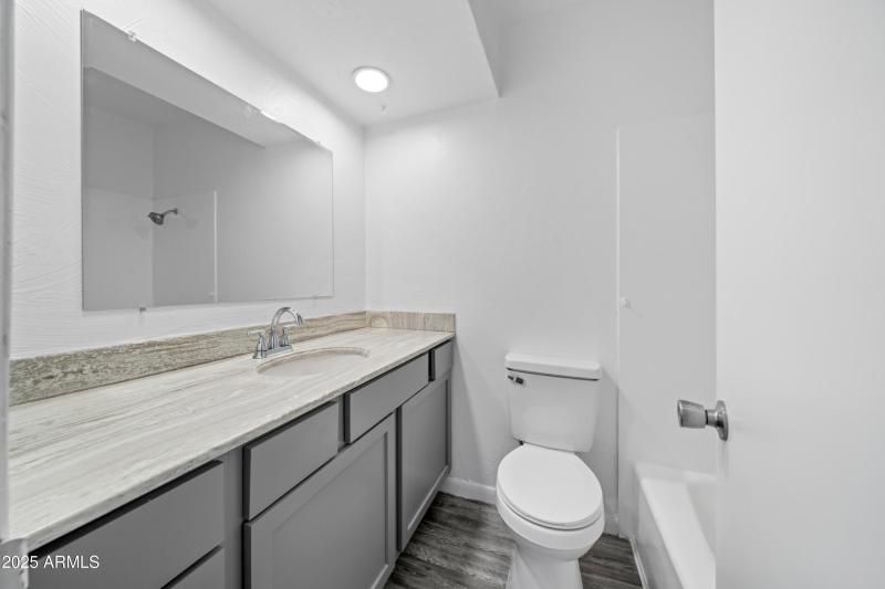 Interior - 1517 Cushman Dr-15