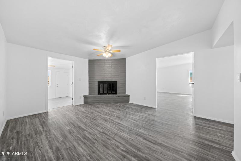 Interior - 1517 Cushman Dr-16