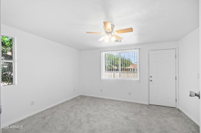 Interior - 1517 Cushman Dr-20