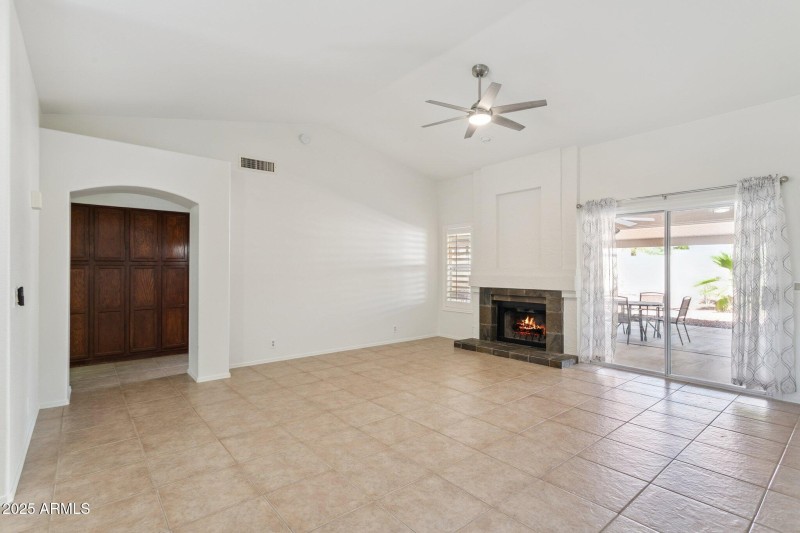 8-web-or-mls-8942-w-sequoia-dr