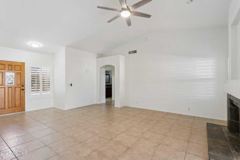 9-web-or-mls-8942-w-sequoia-dr