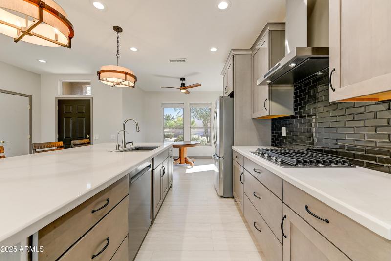 Modern Cooktop & Custom Backsplash