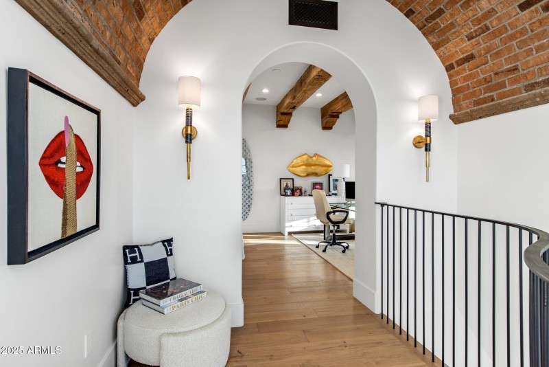 32-web-or-mls-D46A9288 copy