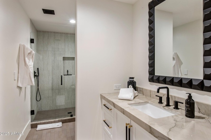 57-web-or-mls-D46A9461