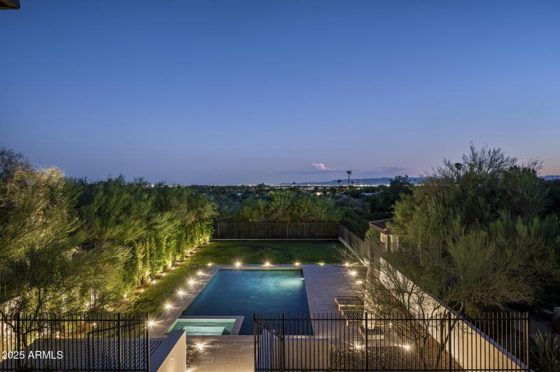 3977 E Paradise View Dr-9