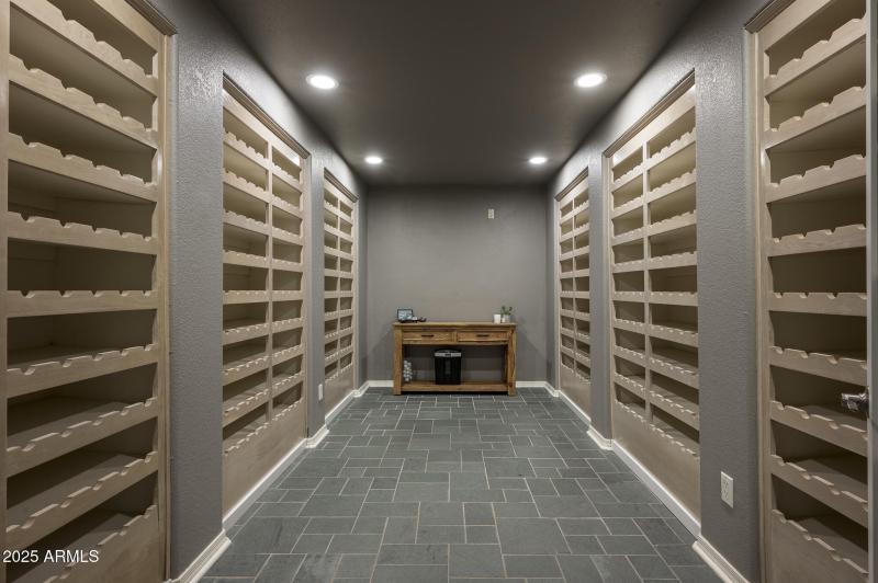 3977 E Paradise View Dr-33