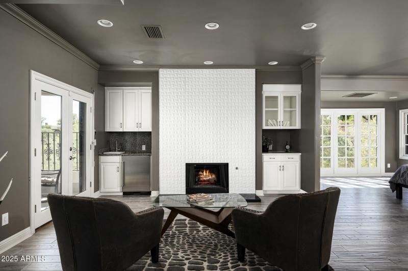 3977 E Paradise View Dr-38