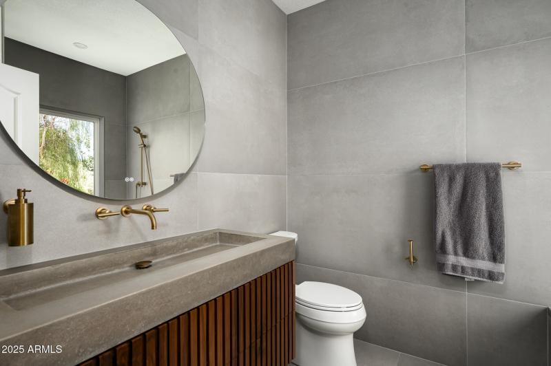 3977 E Paradise View Dr-53