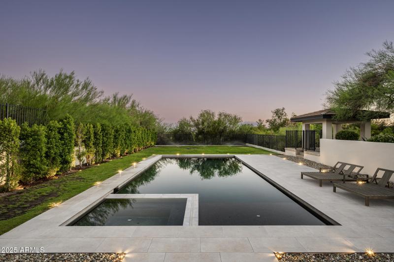 3977 E Paradise View Dr-66