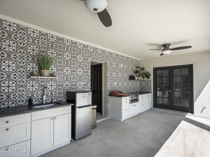 3977 E Paradise View Dr-73