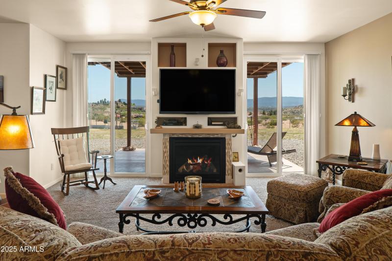 JL_7375SlidingStopLane-interiors-10