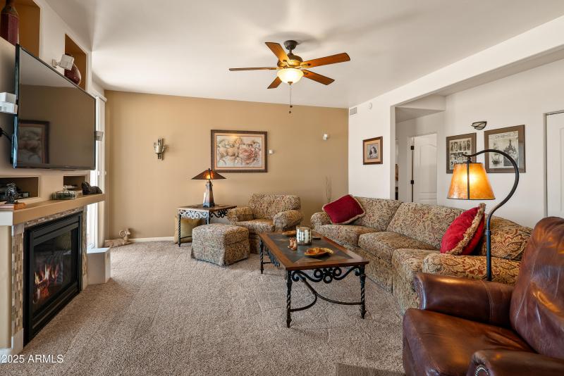 JL_7375SlidingStopLane-interiors-13