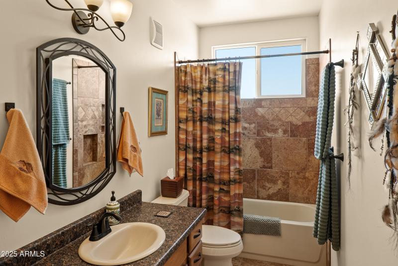 JL_7375SlidingStopLane-interiors-18