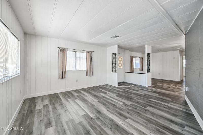 6-11411N91A221-ocupix