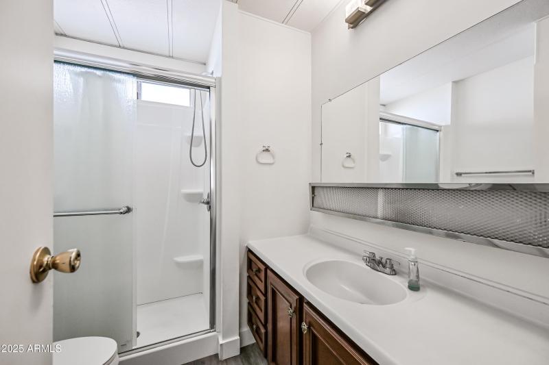 17-11411N91A221-ocupix