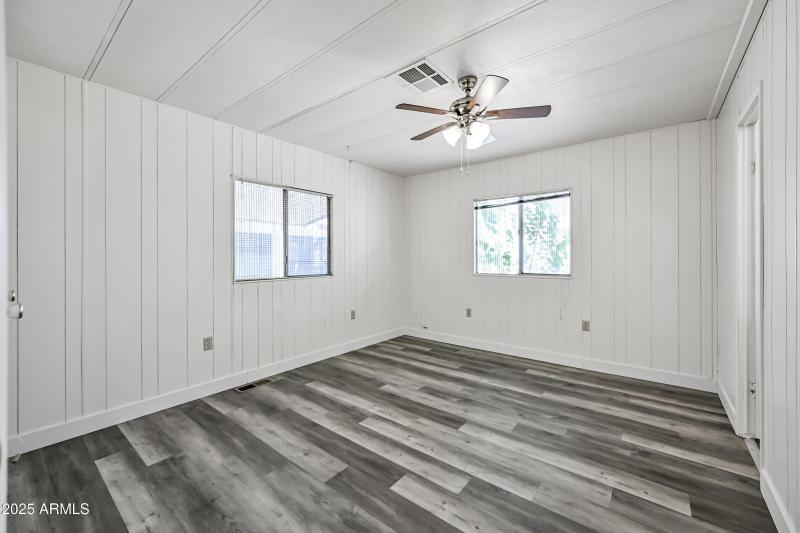 18-11411N91A221-ocupix