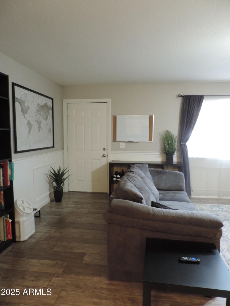 764 N Thunderbird DR 013