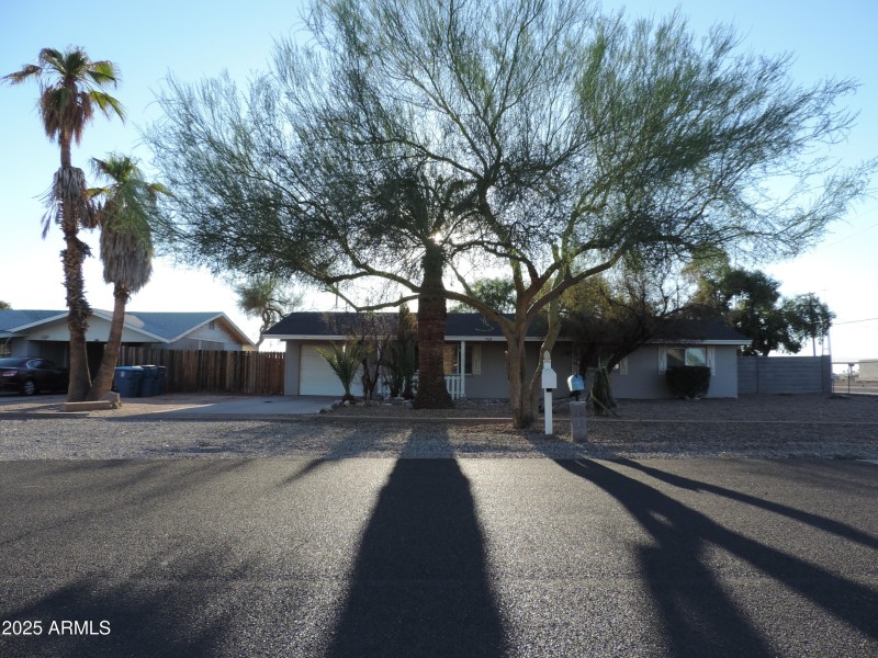 764 N Thunderbird DR 064