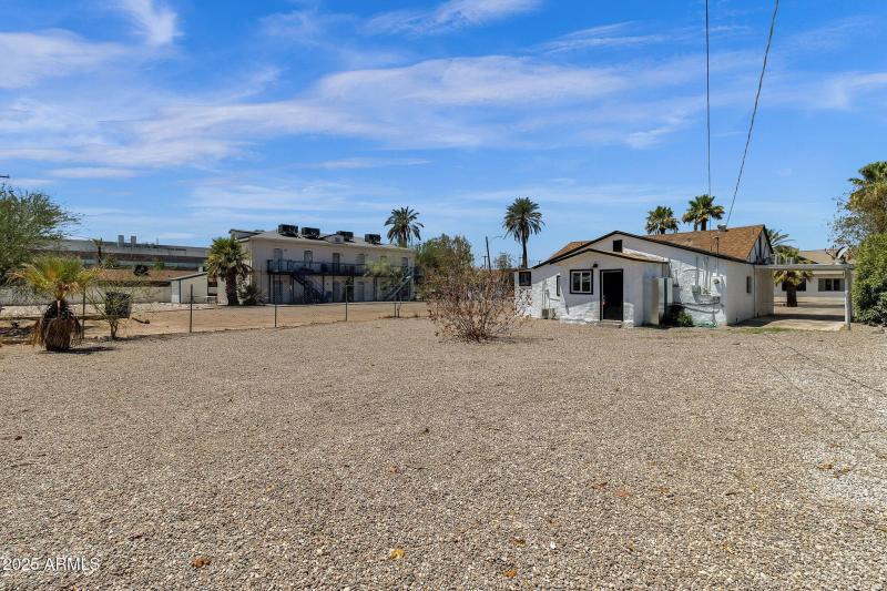 44-web-or-mls-325-n-17th-dr-a-b-c