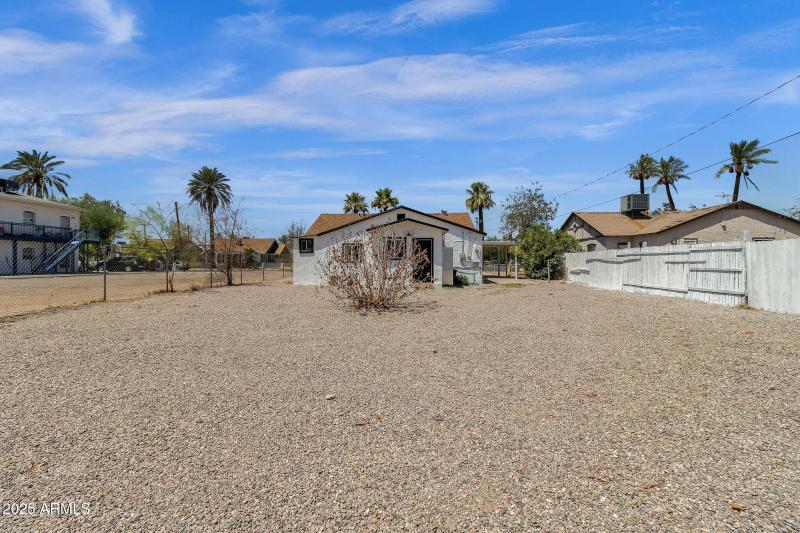 45-web-or-mls-325-n-17th-dr-a-b-c