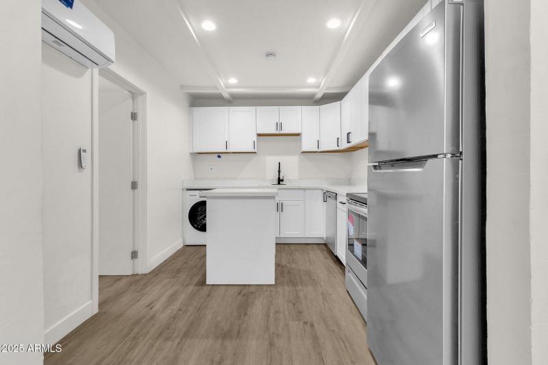 11-web-or-mls-325-n-17th-dr-a-b-c