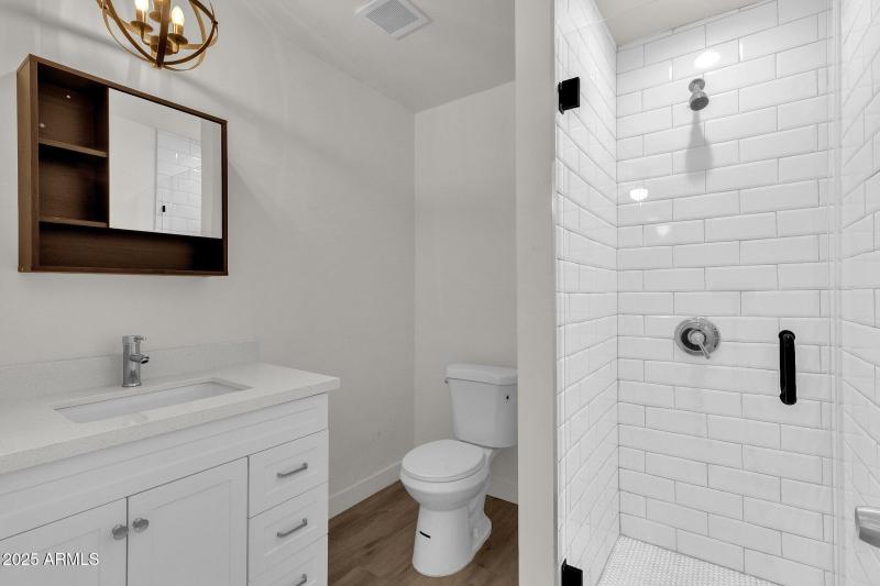 21-web-or-mls-325-n-17th-dr-a-b-c