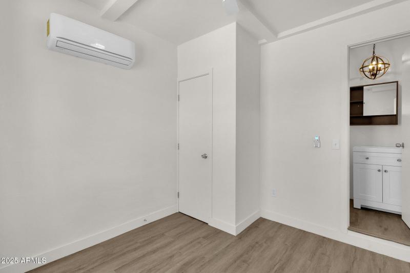 24-web-or-mls-325-n-17th-dr-a-b-c