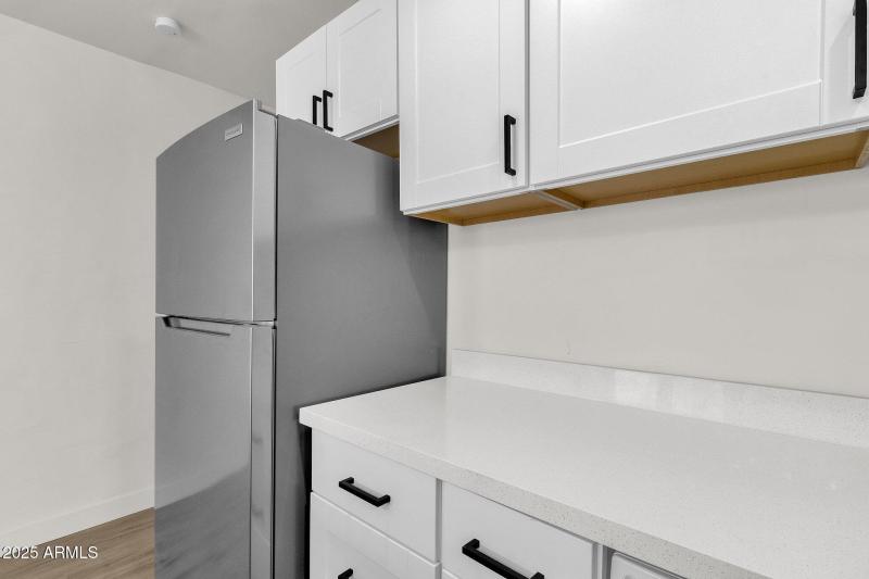 34-web-or-mls-325-n-17th-dr-a-b-c