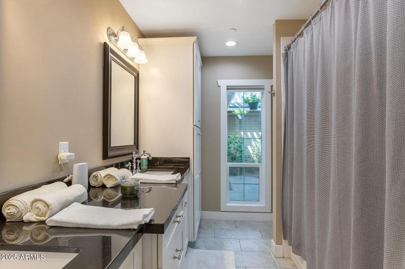 44_12140_N_76th_Ct__44_mls