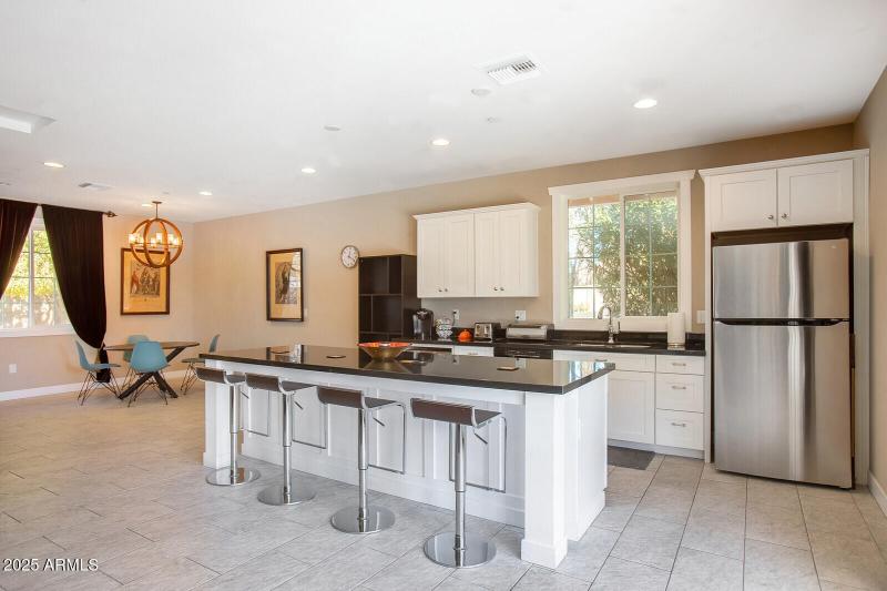 54_12140_N_76th_Ct__54_mls