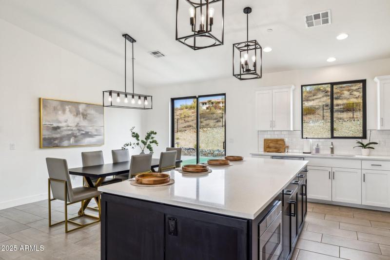 9-web-or-mls-16710-e-trevino-dr