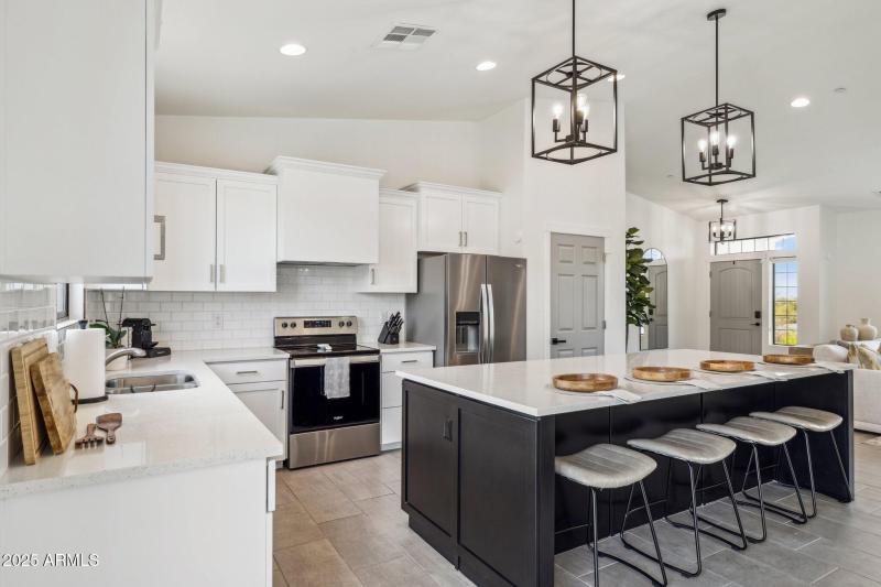 10-web-or-mls-16710-e-trevino-dr