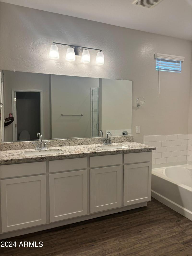 740445e6-1953-44c3-8599-b3d13e5c45ca