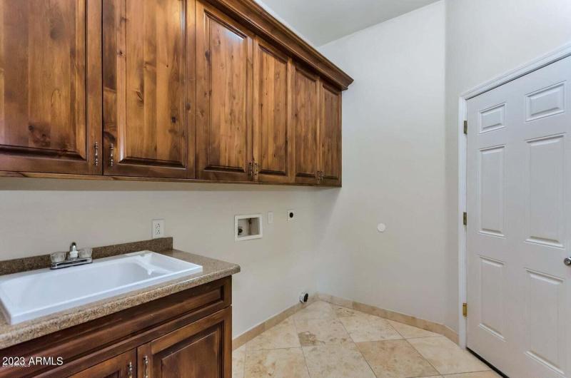 20181026035456381184000000-o