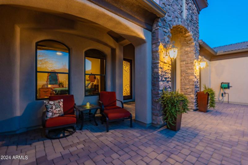 161-web-or-mls-Hombre-twilight-40