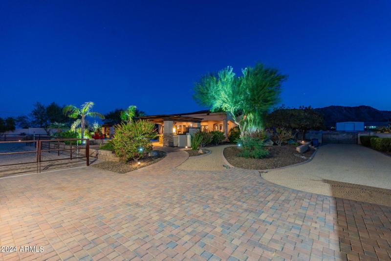 184-web-or-mls-Hombre-twilight-64