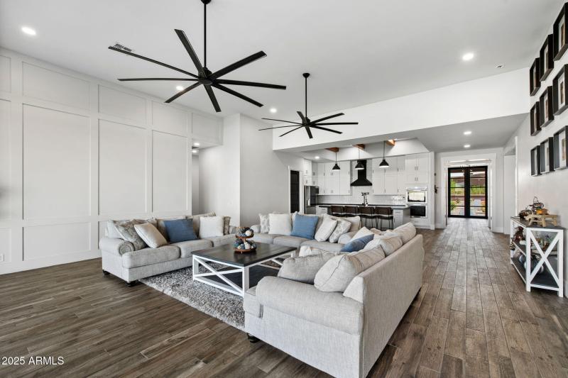 010__11186 W Dove Roost Rd