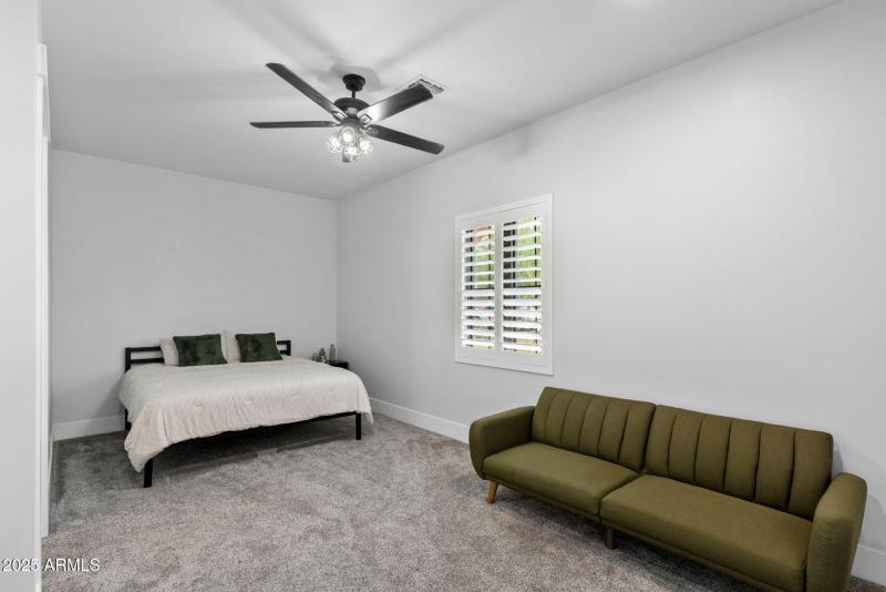 037__11186 W Dove Roost Rd