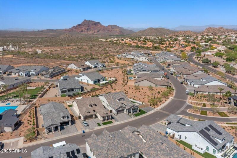 007-Aerial front of home